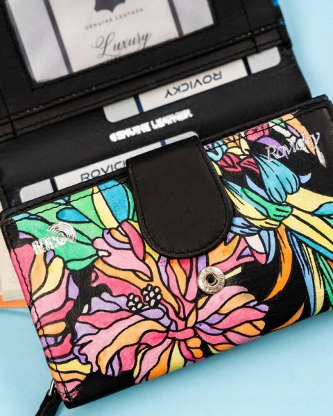 Pojemny, skórzany portfel damski na zatrzask - Rovicky