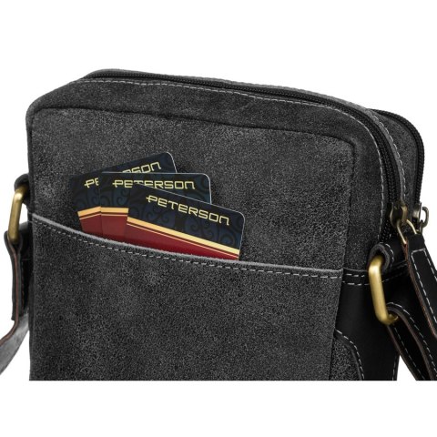 Klasyczna, czarna listonoszka męska ze skóry naturalnej zawieszona na regulowanym pasku - Peterson