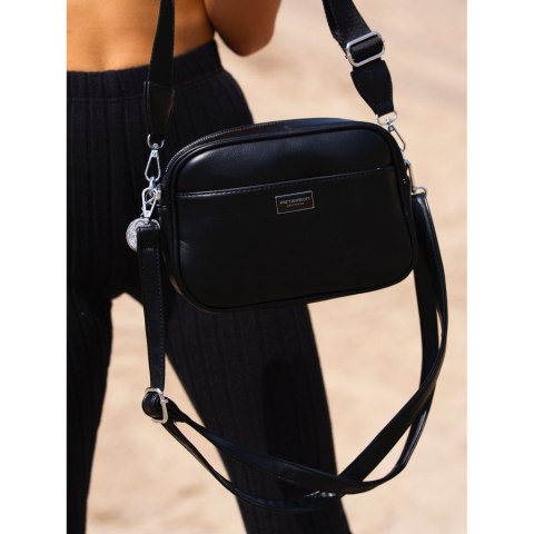Czarna, klasyczna listonoszka damska crossbody z eko skóry dwa paski w komplecie Peterson Czarna, klasyczna listonoszka damska crossbody z eko skóry dwa paski w komplecie Peterson