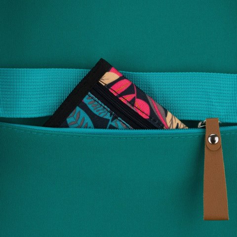 Zielony, młodzieżowy plecak szkolny z poliestru zawieszony na regulowanych szelkach - Peterson Zielony, młodzieżowy plecak szkolny z poliestru zawieszony na regulowanych szelkach - Peterson