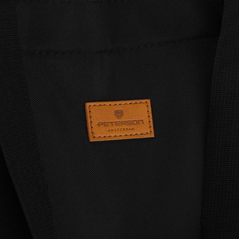 Czarna shopperka damska zamykana suwakiem z kieszonką zewnętrzną - Peterson