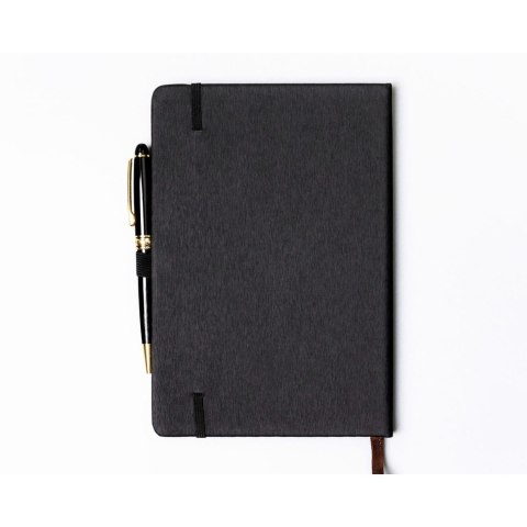 Czarny notes w formacie A5 zadrukowany w kropki, wyposażony w gumkę zamykającą - Peterson