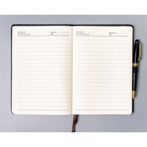 Czarny notes w formacie A5 zadrukowany w linie - Peterson