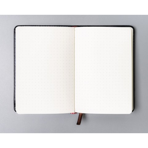 Czarny notes w formacie A6 zadrukowany w kropki - Peterson