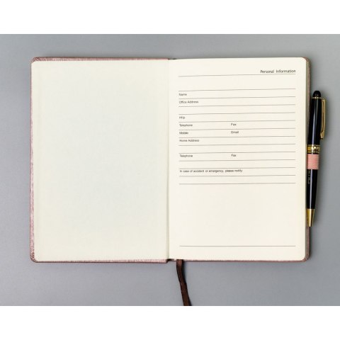 Notes w formacie A5 w różowym kolorze zadrukowany w linie - Peterson