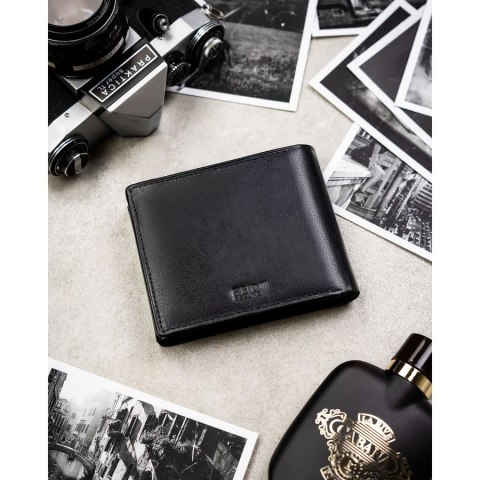 Duży portfel męski ze skóry naturalnej w czarnym kolorze wyposażony w system RFID - Peterson